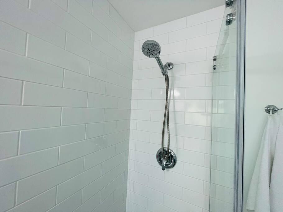 Stylish Cozy One Bedroom Studio With Free Parking * Victoria
