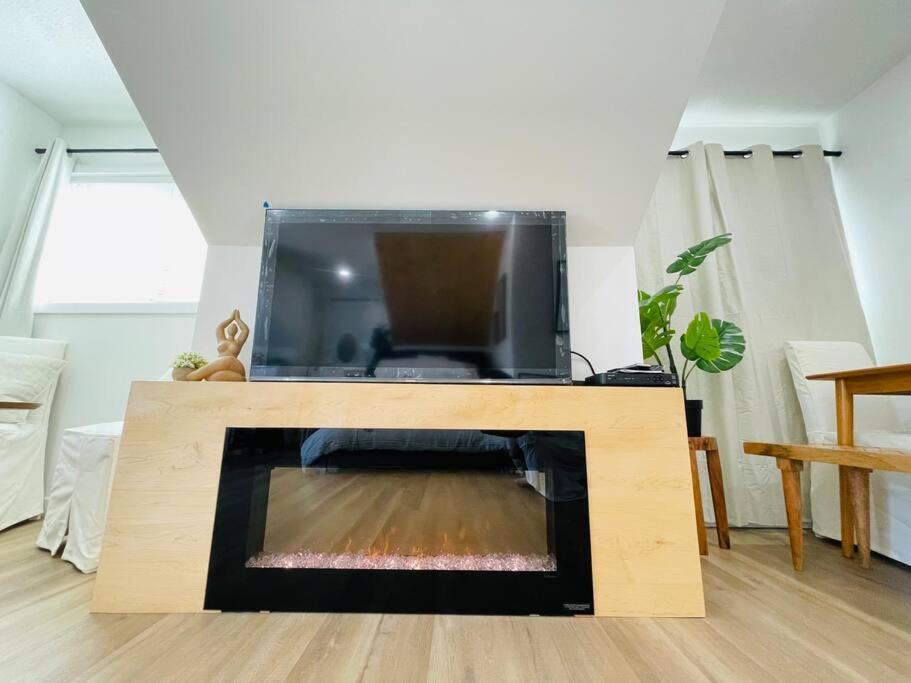 Stylish Cozy One Bedroom Studio With Free Parking * Victoria